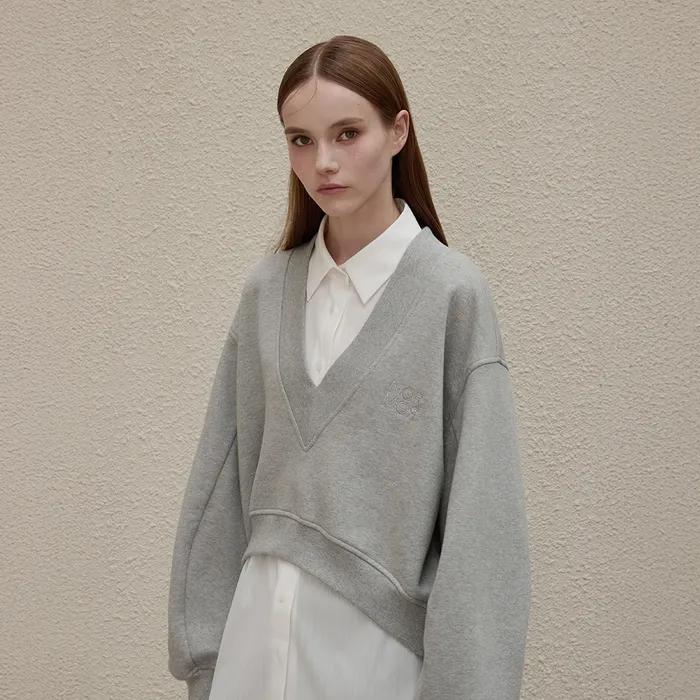 브이넥 스웻셔츠 그레이