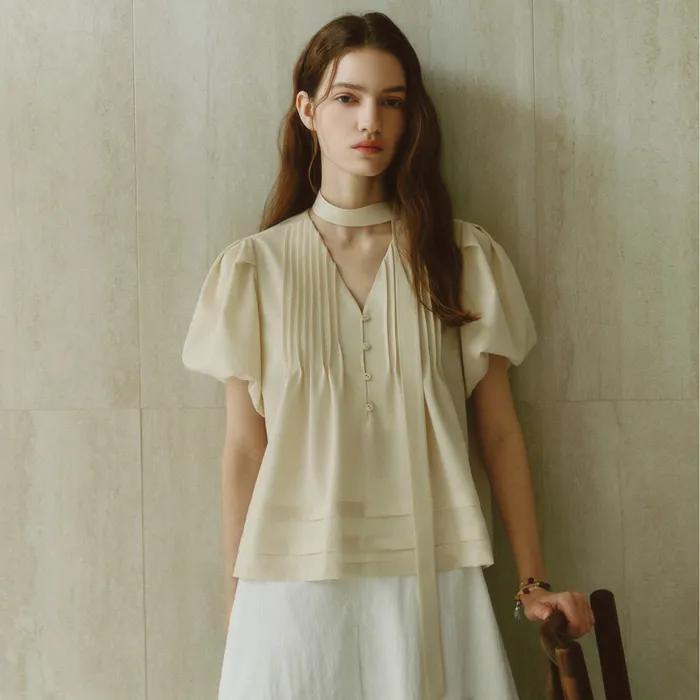 V-neck Pintuck Balloon Sleeve Blouse CREAM