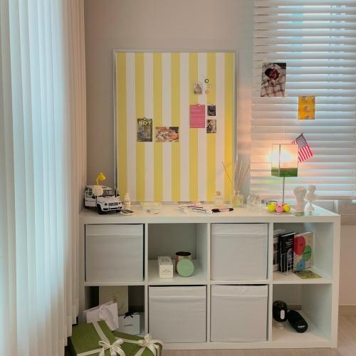 Yellow Stripe Board