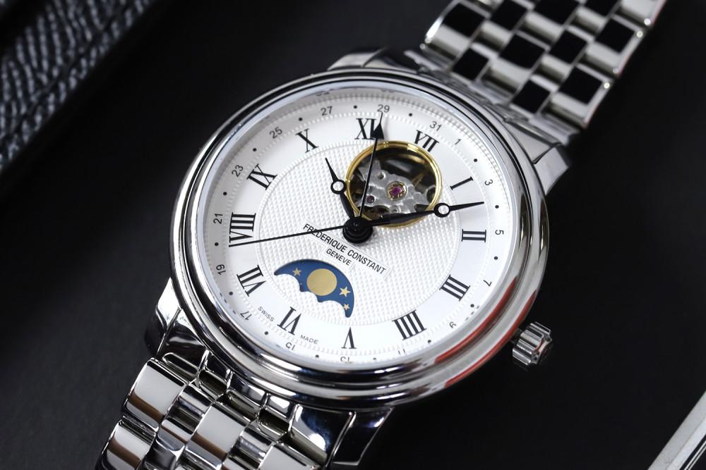 프레드릭 콘스탄트 하트비트 문페이즈 40mm 흰판 메탈 FC-335MC4P6B2 직영백화점 AS 가능