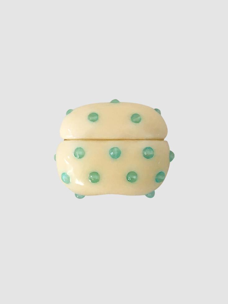 airpods dot case (butter)