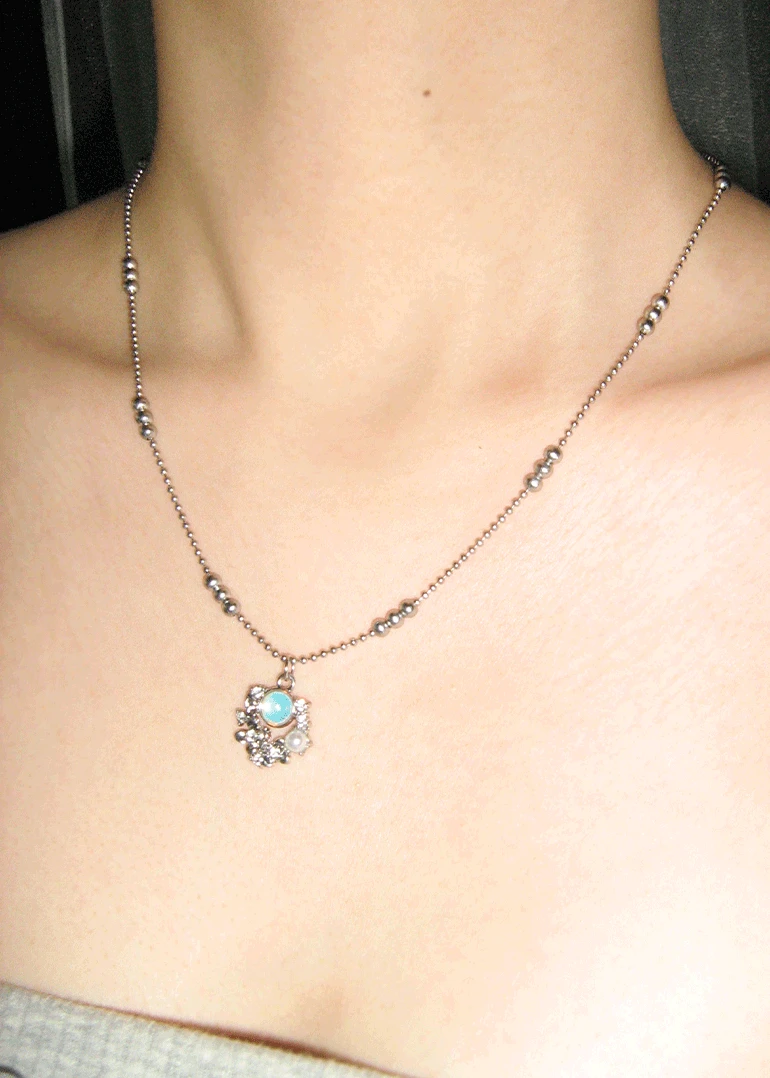 pond necklace | 연못 오로라 문스톤 목걸이