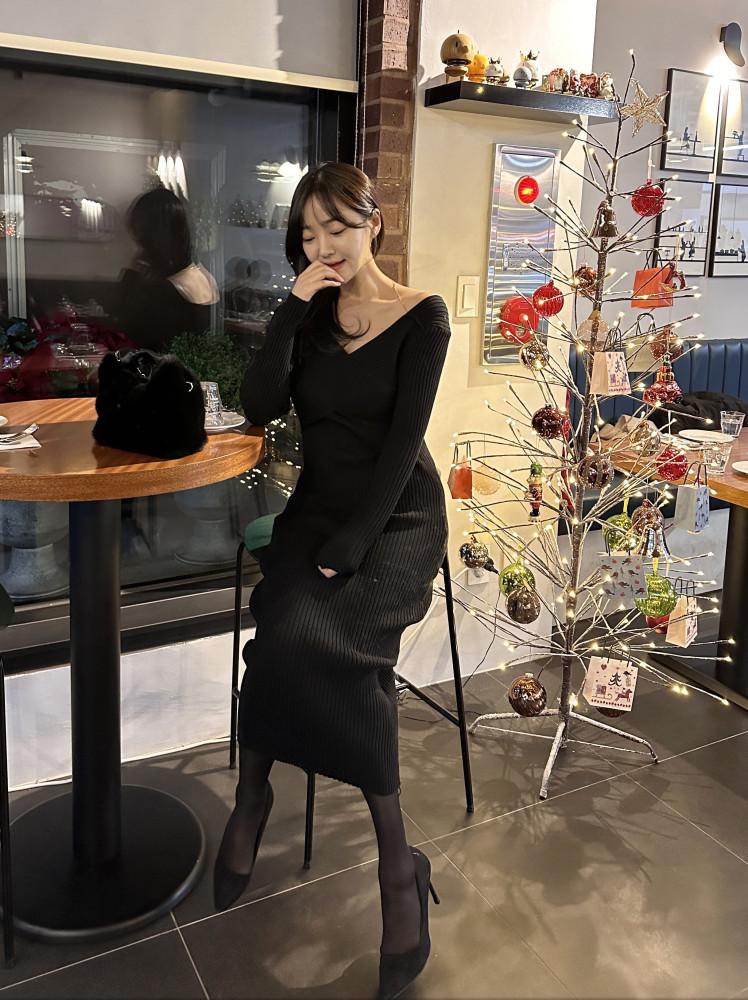 (바배) 자체제작 2way 꼬임 오프숄더 골지 슬림핏 골드포인트 니트원피스 2colors