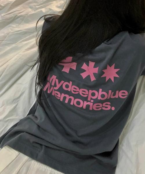 Mm Symbol Logo T-Shirts (CHARCOAL / PINK)