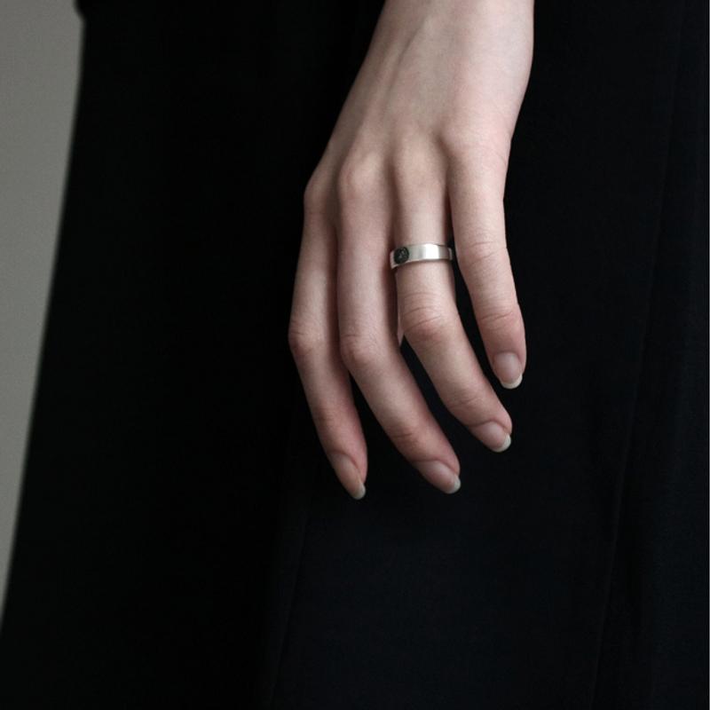 Basalt birthstone Ring (현무암 포인트 탄생석 실버반지)