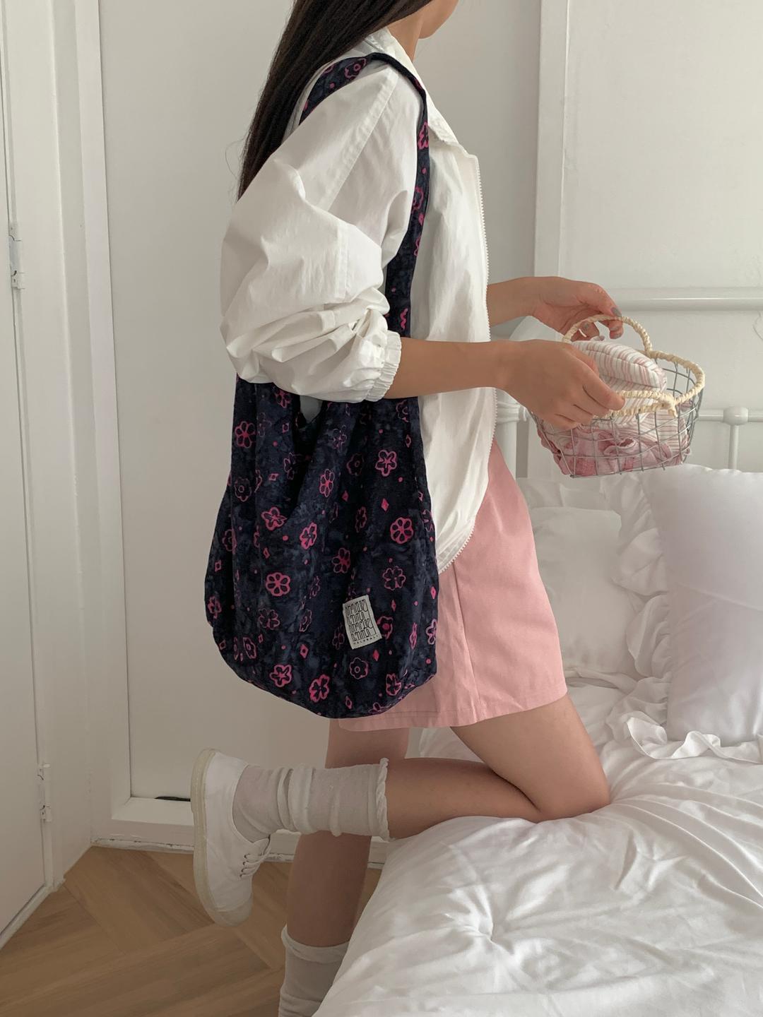 Black Heather Totebag