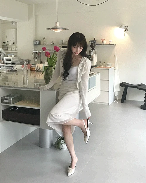 [ 핀터 맛🌸 ] posy sheer & satin 미디 SK