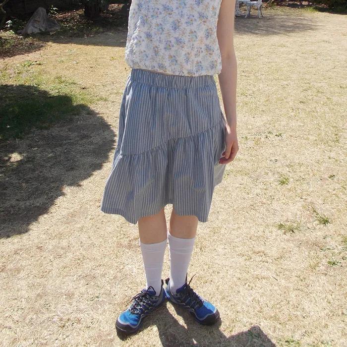 STRIPE ASYMMETRY SKIRT RAINY DAY