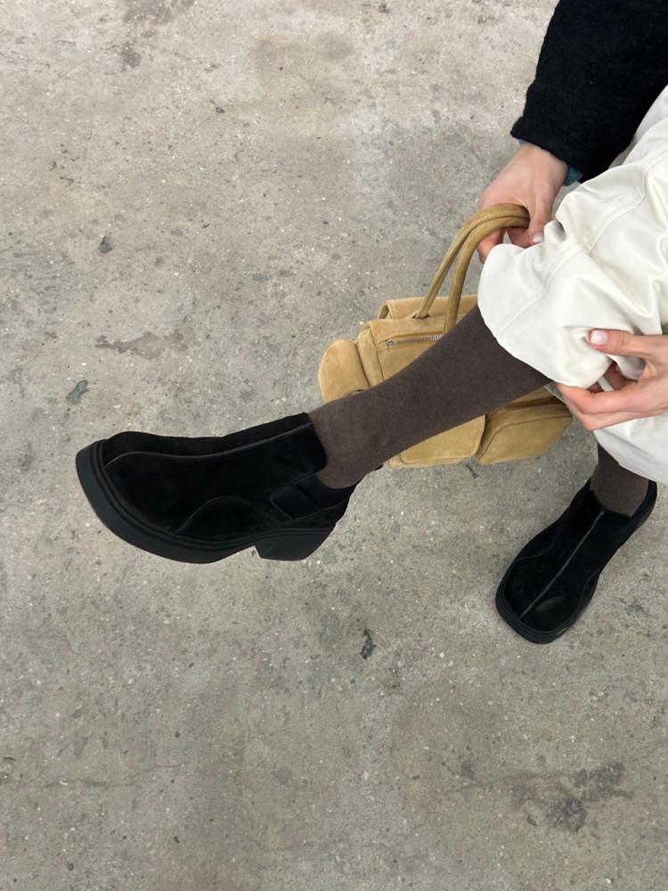 모어 스웨이드 플랫폼