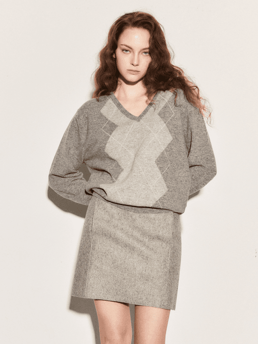 Argyle v-neck knit 001 Gray