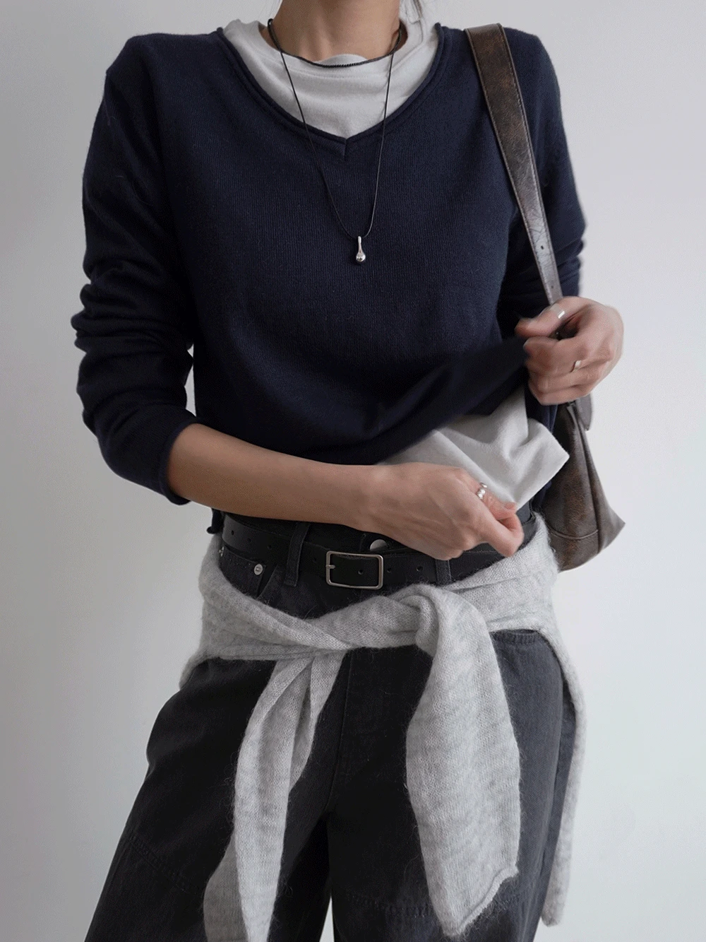 소프트 브이넥 니트 (4color)