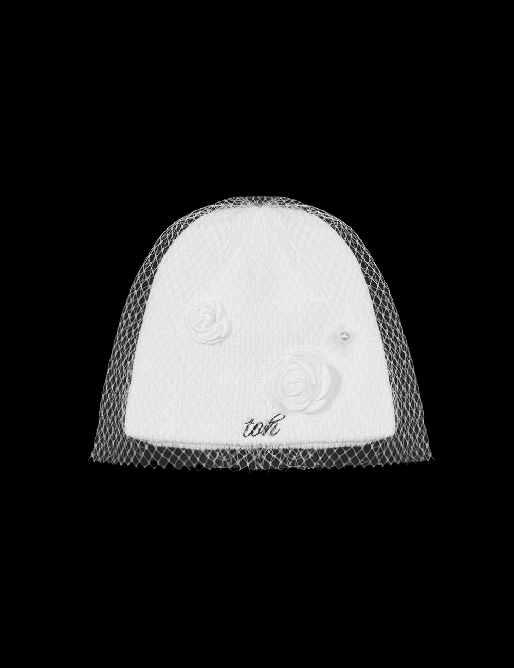 Rosé veil beanie in white