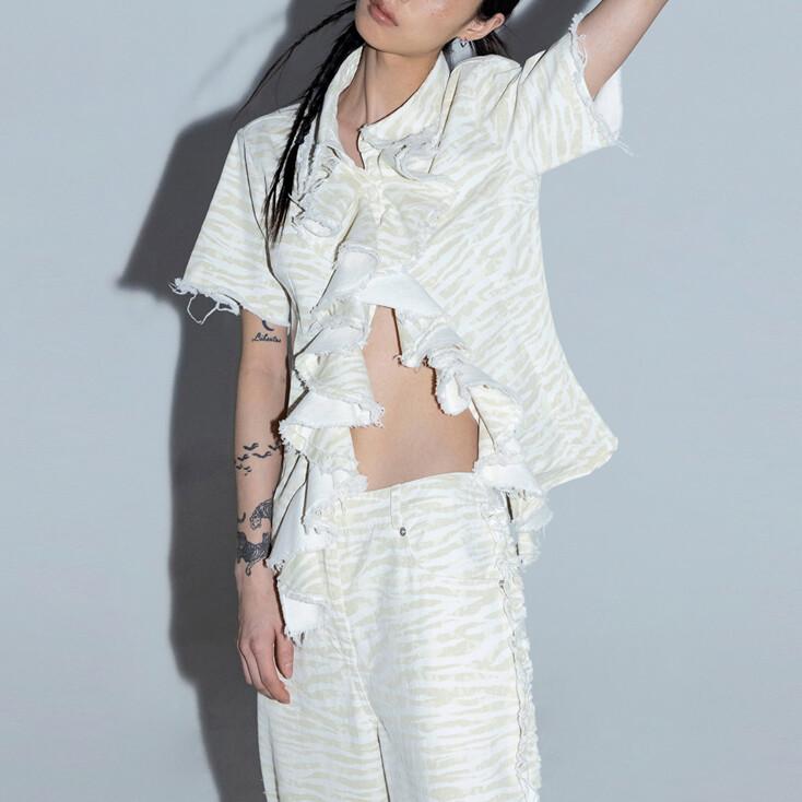 G_RUFFLE HALF SHIRT / IVORY