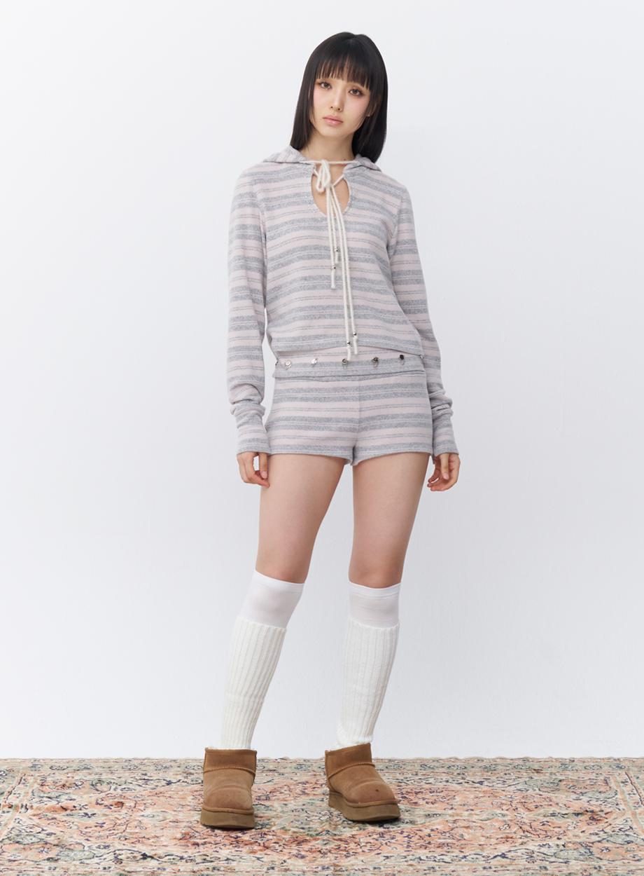 Piercing belted micro shorts Oatmeal