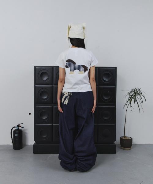 포니 아플리케 티셔츠 (화이트)