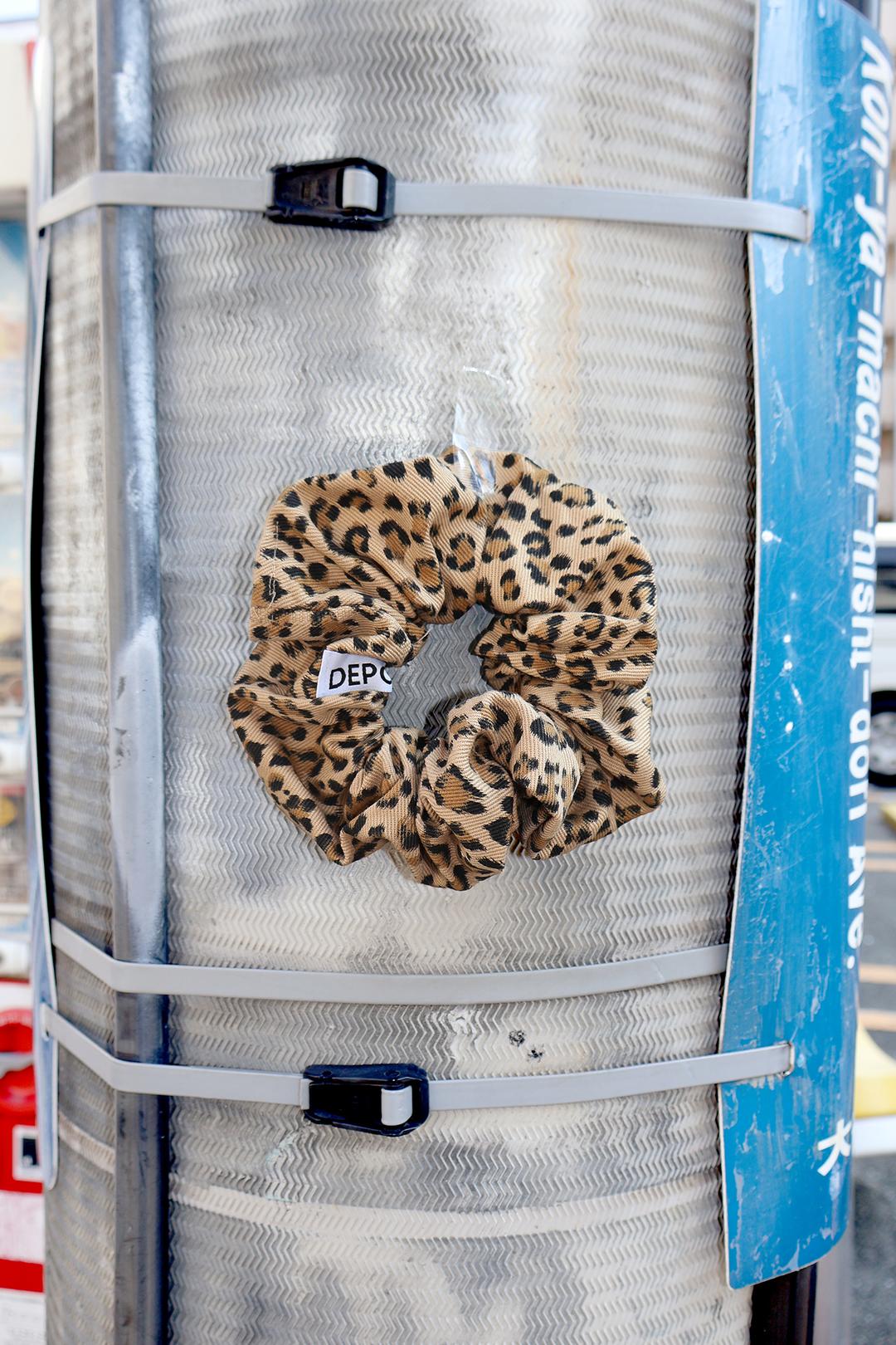 LEOPARD SCRUNCH (BEIGE)