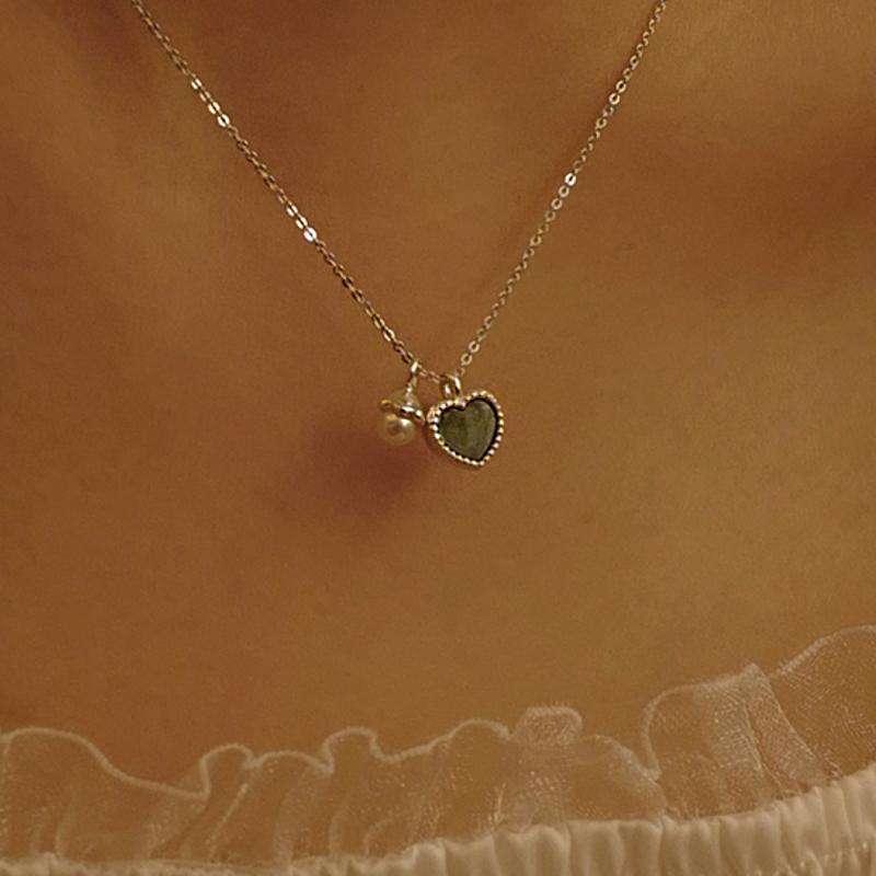 Alice Heart Pearl Necklace