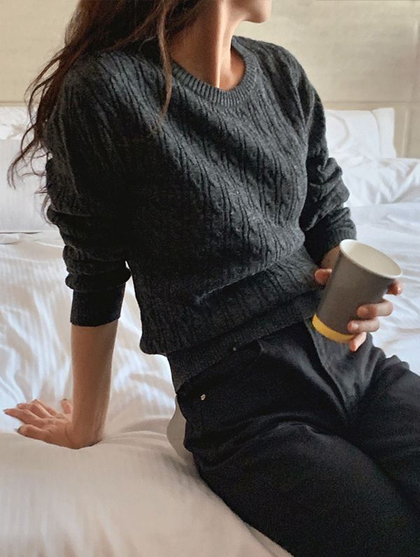 Rai cable knitwear