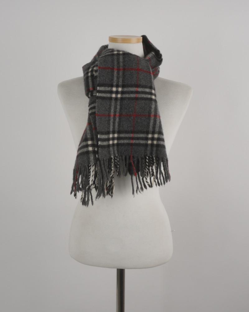 Burberry muffler(England made)