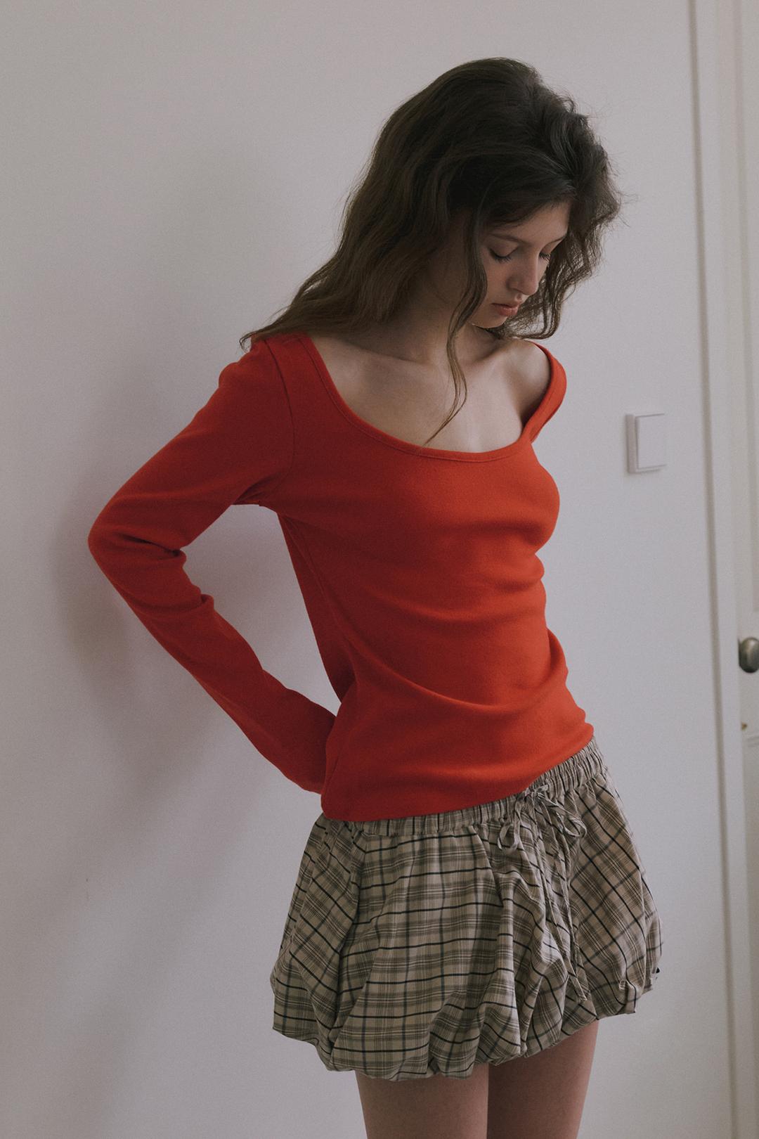 SCOOP NECK T-SHIRT_RED