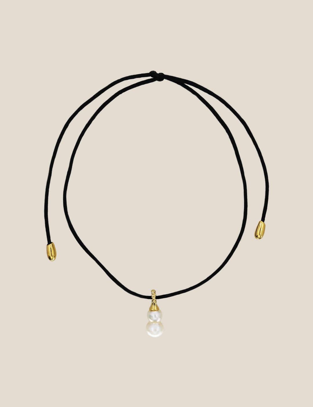 Crinkle Pearl Black Cord Necklace