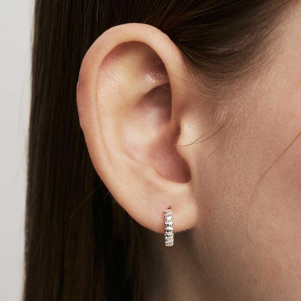 shell one-touch earring