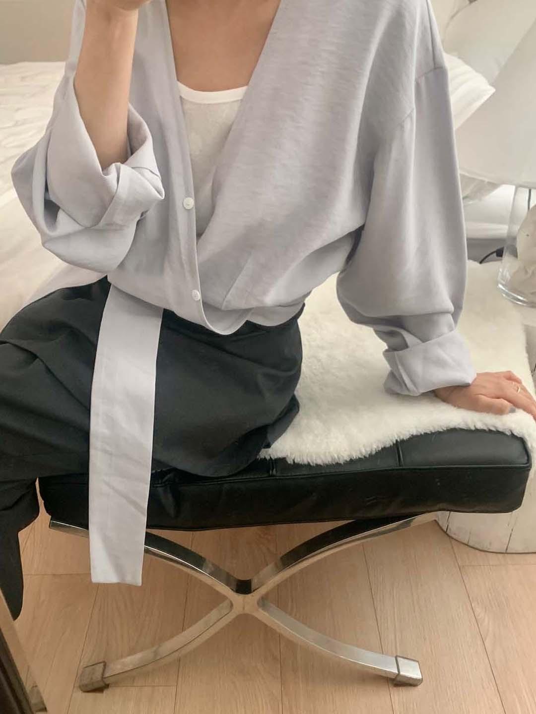 일랑 [레이어드 일체형] 스코스 브이 랩 벌룬 블라우스