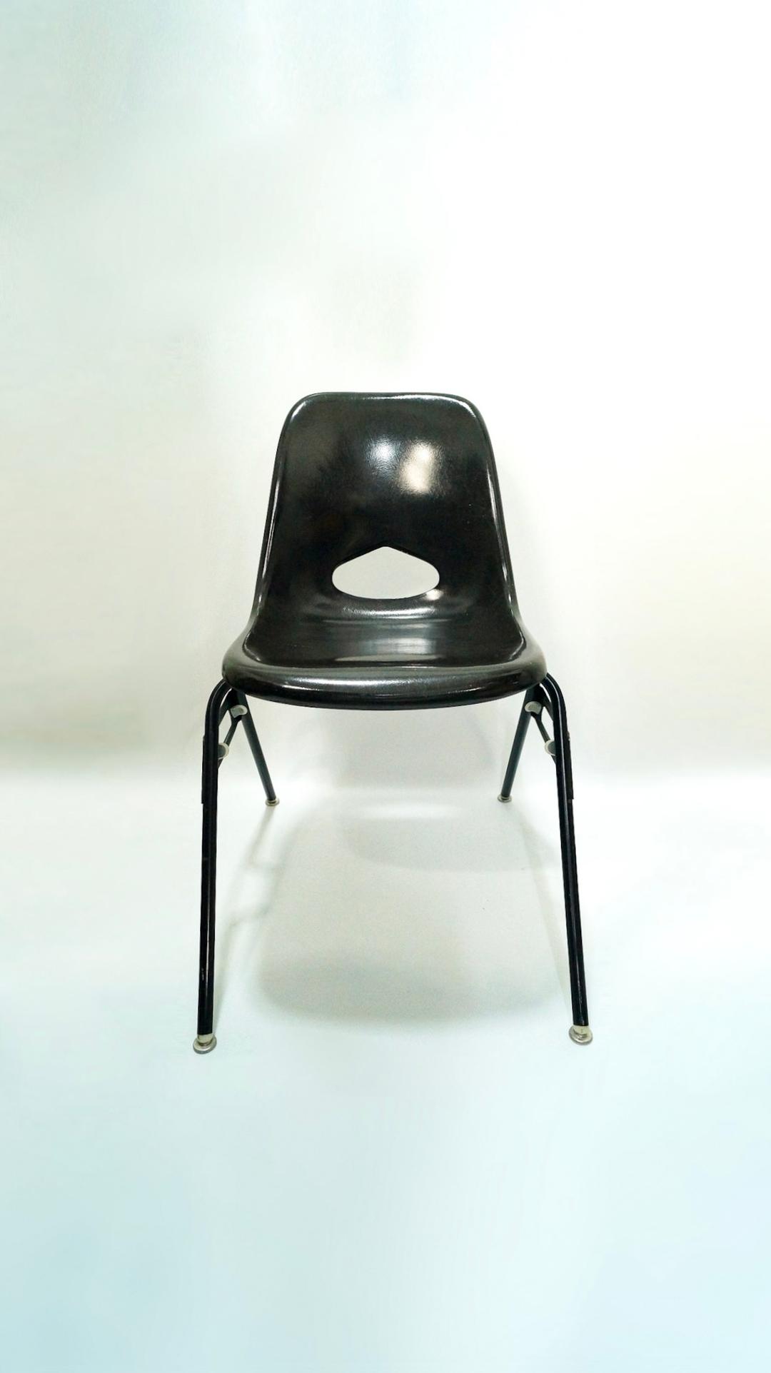 Krueger Eames Fiberglass Black Chair