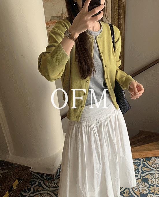 메리어라운드 [두쫀쿠룩][ofm] 데바 베이직 버튼 라운드 가디건 (cd)