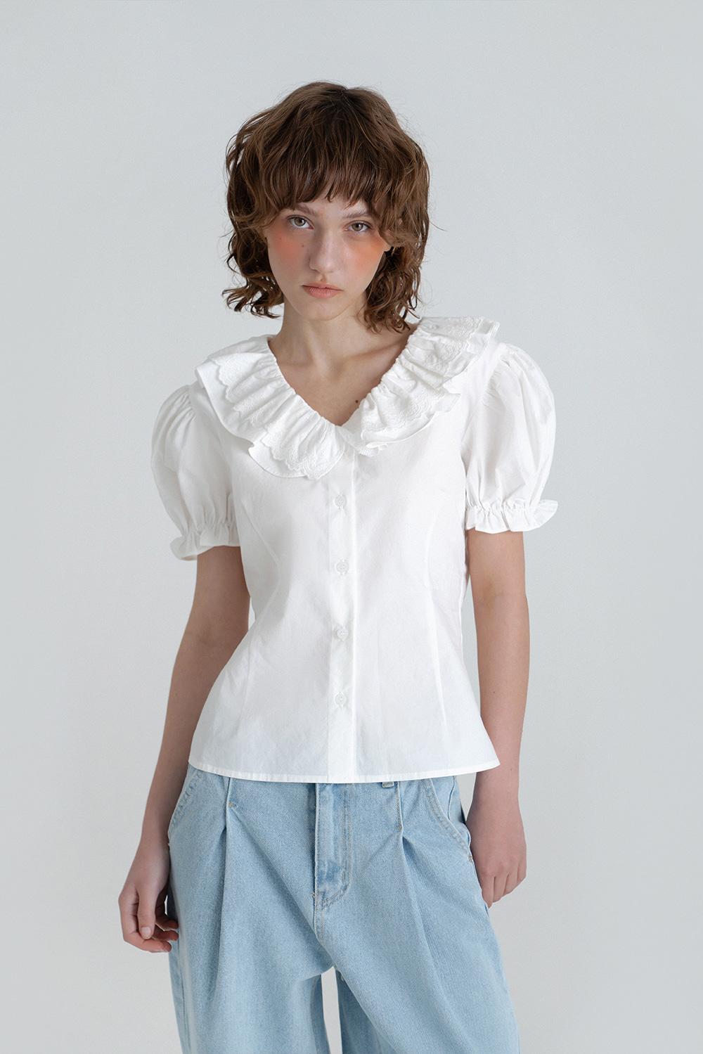 Lairy frill blouse