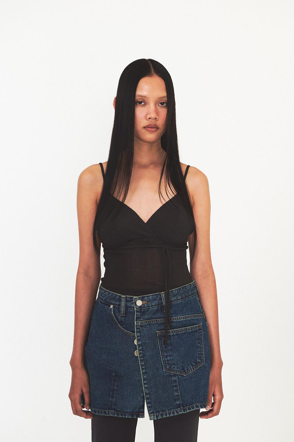 BACK STRAP SLEEVELESS KNIT