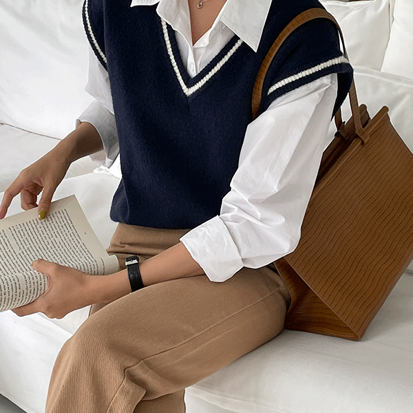 메가 배색 브이넥 니트 조끼 (3color)