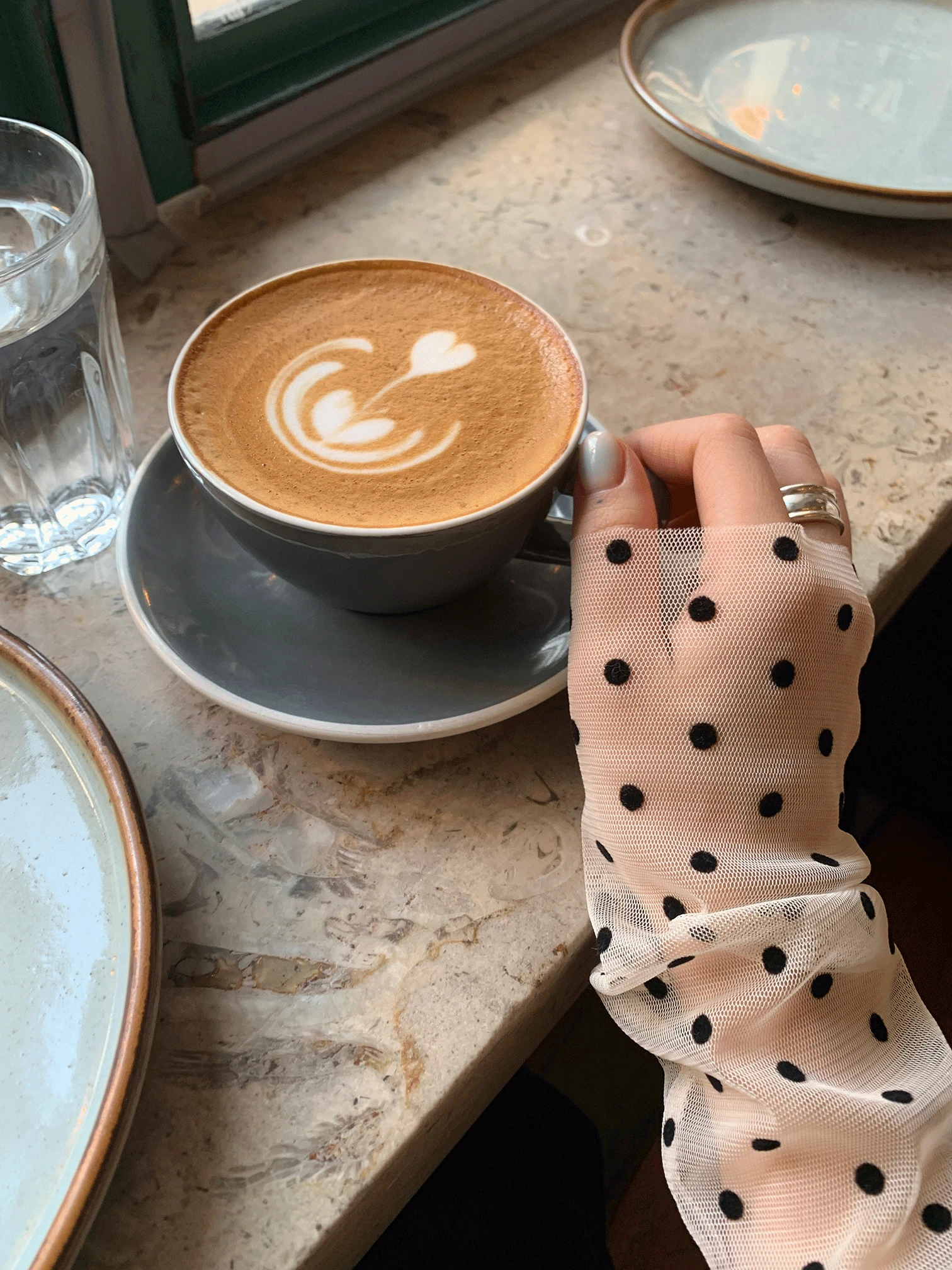 see through dot tee (beige)
