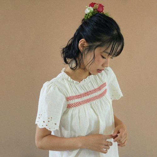 Moui Smocking Blouse 무이 스모킹 블라우스 (로즈)