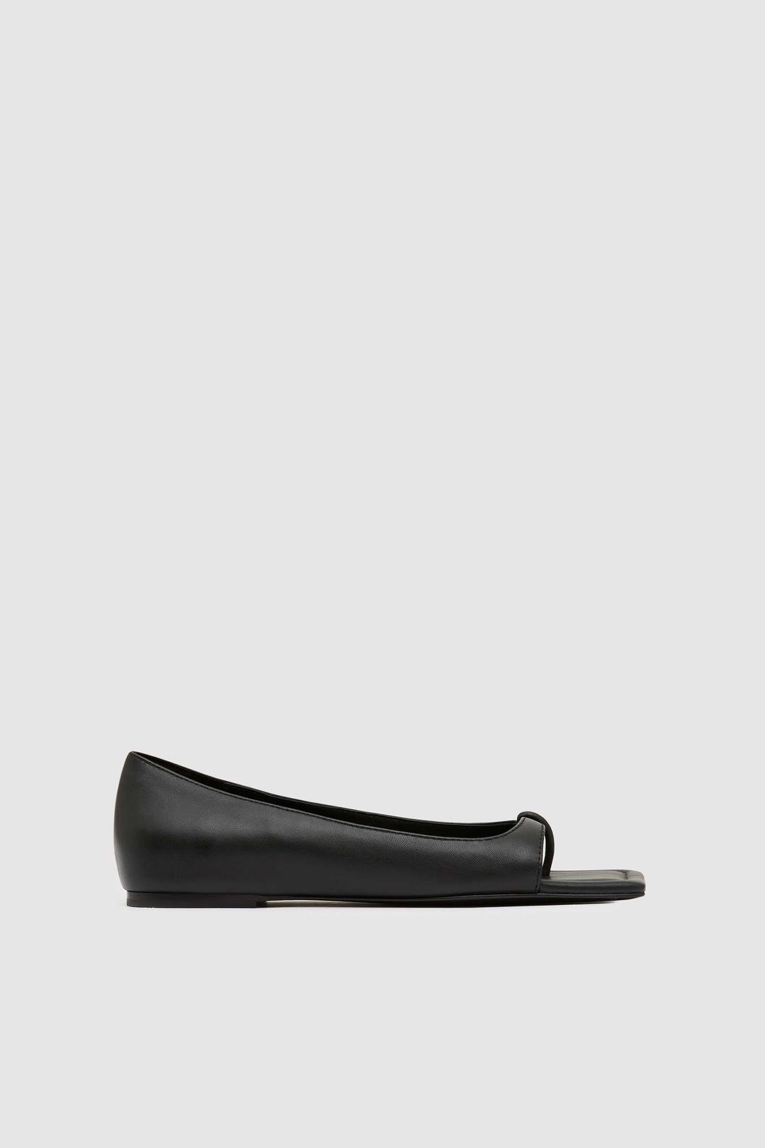 90s Square Toe Flat - Black - 35