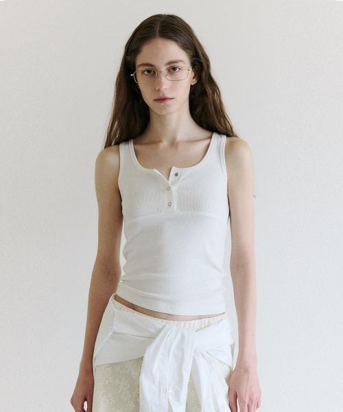 NUBASIC BUTTON SLEEVELESS WHITE