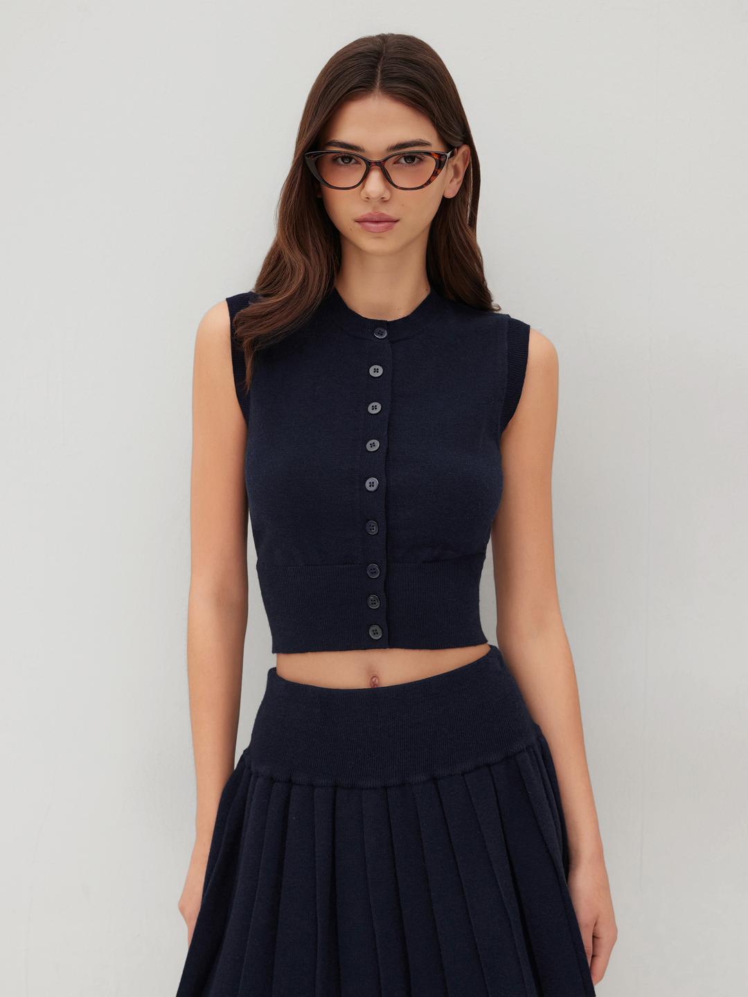 Knit Round Neckline Button Up Tank Top