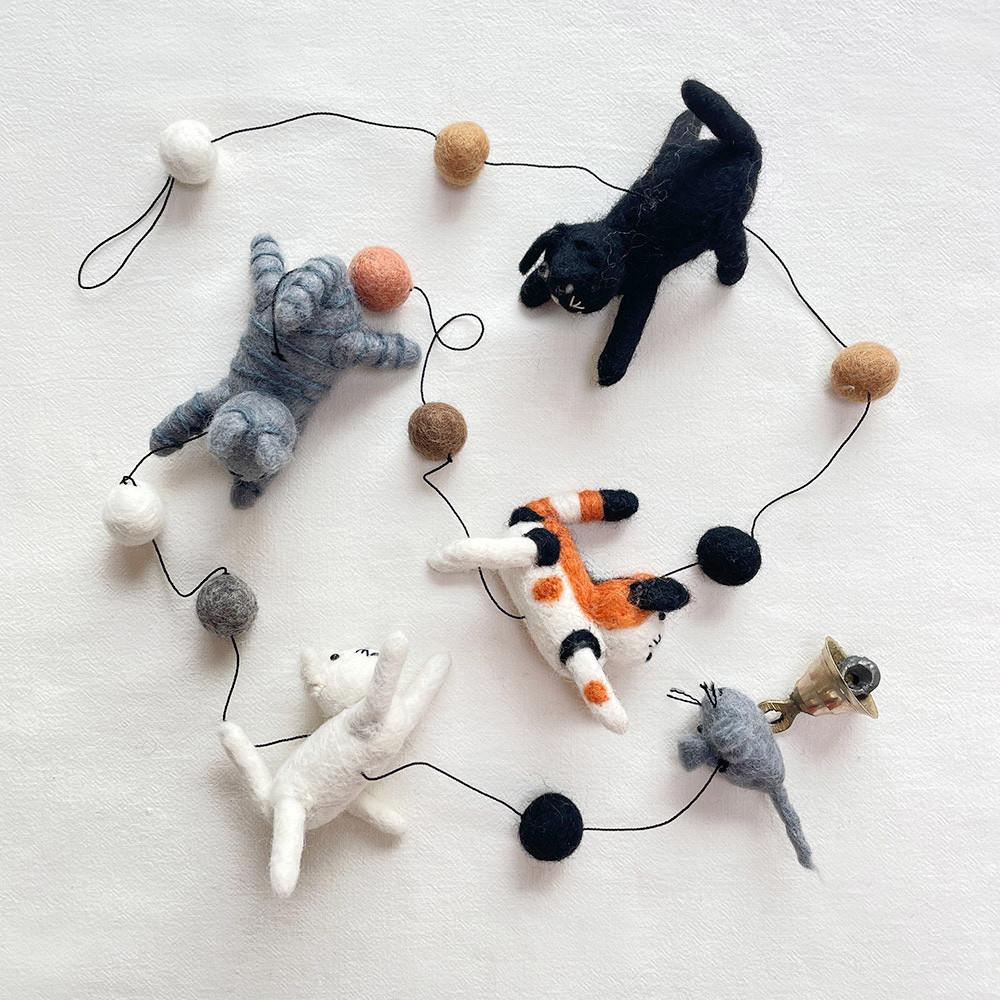 고양이 줄 모빌 동물 양모펠트 니들펠트 북유럽 인형 종 두뇌발달 아기방 소품 출산 핸드메이드