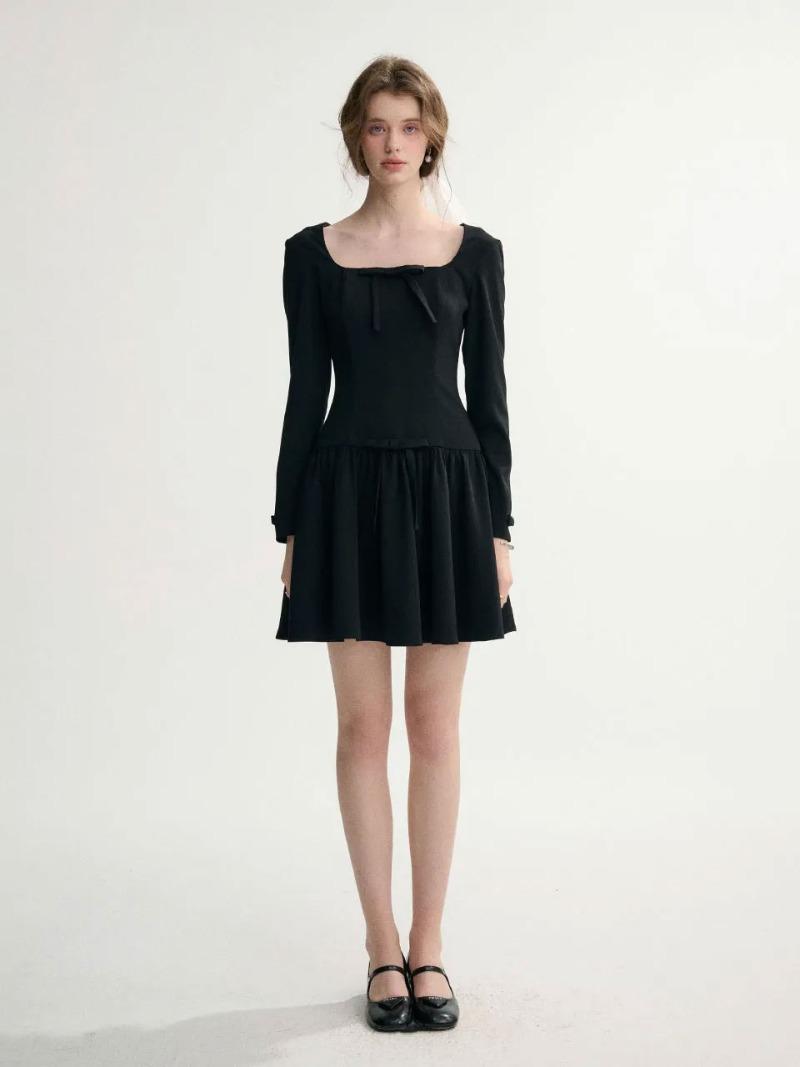 포인트 리본 미니원피스