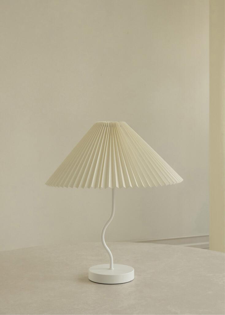 Pleated Stand Lamp White M