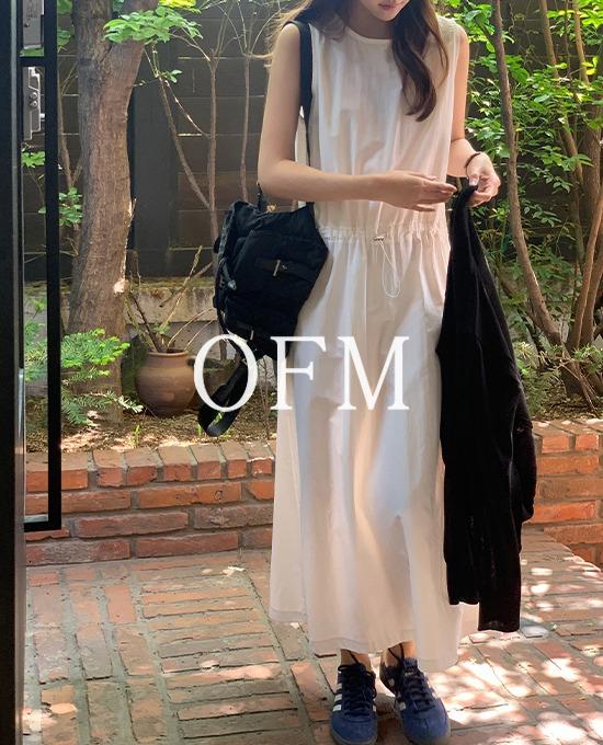 메리어라운드 [신상할인][얼리썸머🍉][ofm] 나일론 맥시 스트링 원피스 (ops)