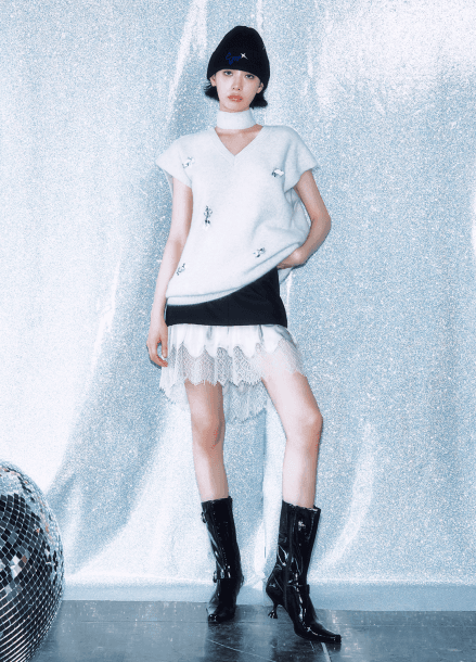 머플러 브이넥 니트 베스트