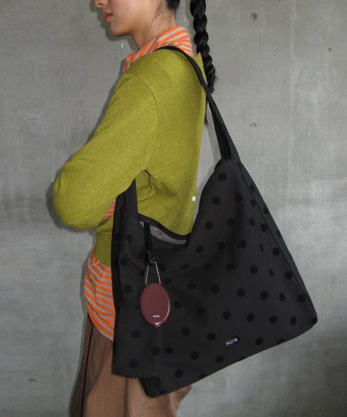 0007 레이어드 파우치 호보 백_도트블랙