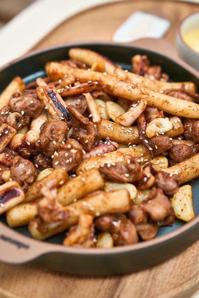 배고집 x 용형 똥반오반 650g 똥집 오징어 캠핑음식 밀키트 술안주 홈술 통마늘볶음