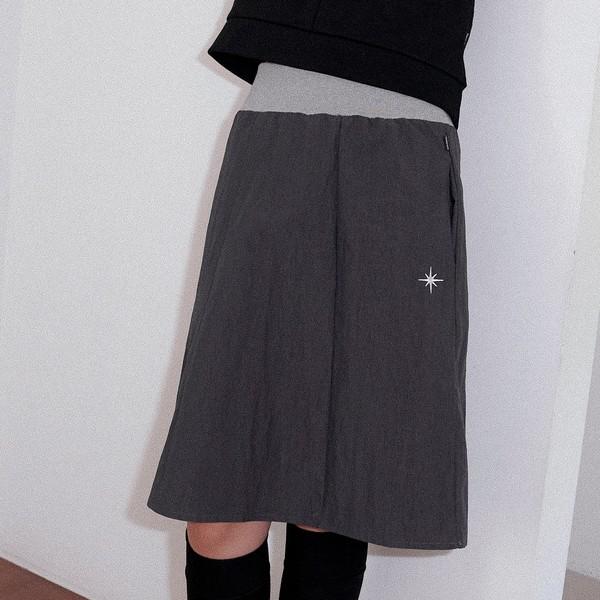 [클리어런스] FAVICON MIDI SKIRT CHACOAL