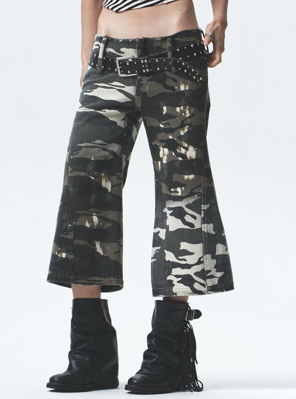 Grunge Camo Crop Pants