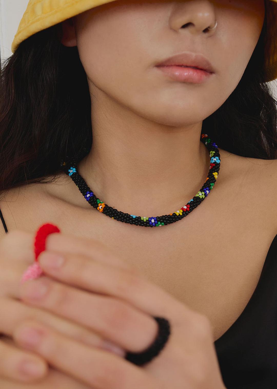 Flower signature crochet necklace (Black)