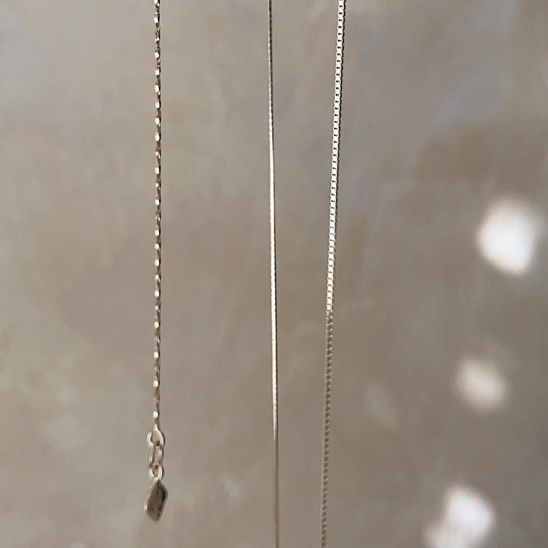 ESSENTIAL CHAIN 05N / 06N