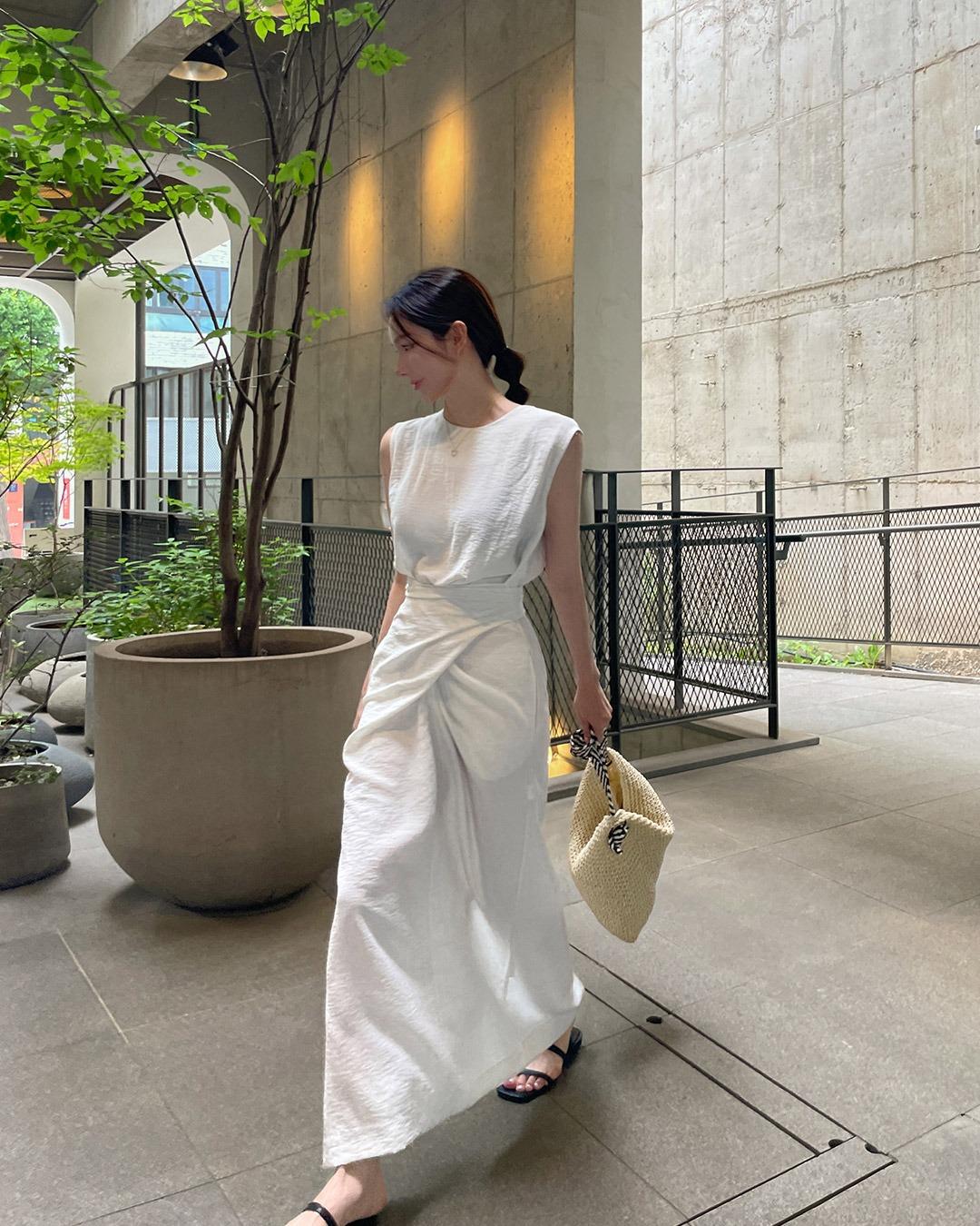 메이빈스 디듀 랩 롱 원피스(원피스 롱원피스 나시원피스 여름원피스 하객룩 모임룩 랩원피스 랩스타일 원피스추천 여름하객룩 격식룩 출근룩 청순 랩원피스 슬리브리스원피스)