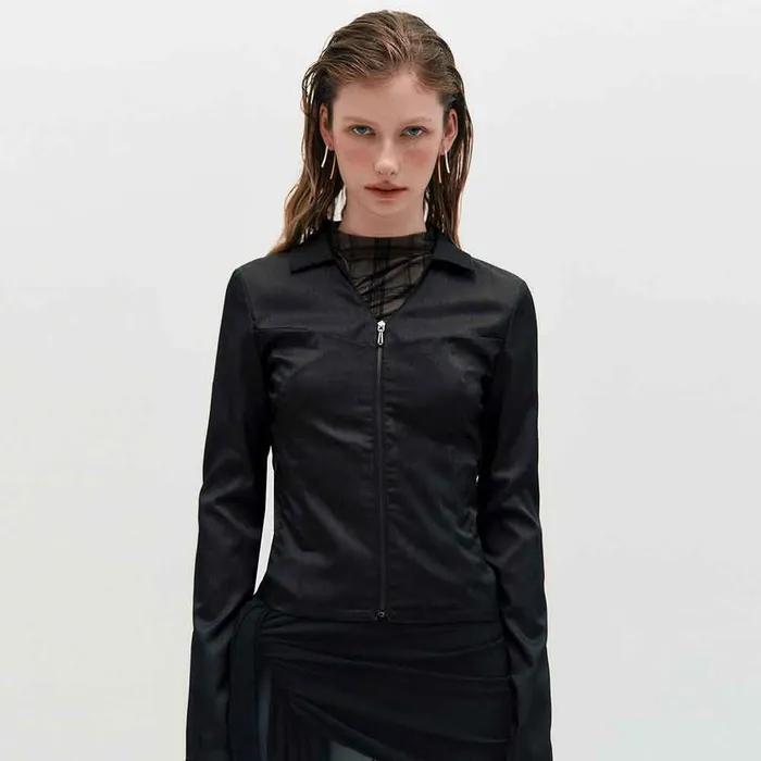 V-Neck Sleek Zip-Up _ BLACK